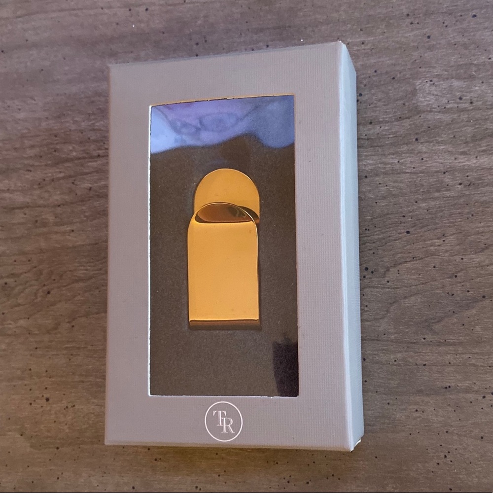 🍀NIB Things Remembered Gold Color Money Clip